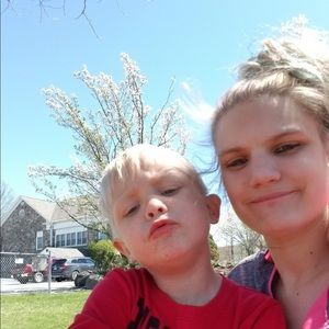 Meet your Posher, Kelly